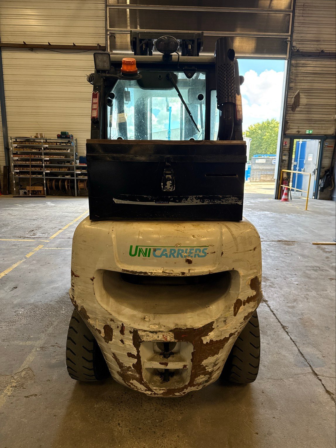 Chariot élévateur frontal UniCarriers DX30D