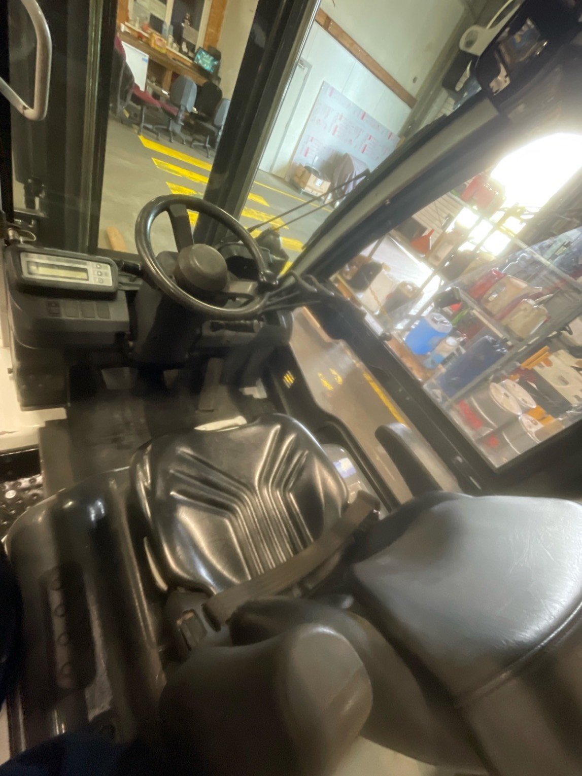 Chariot élévateur frontal Atlet DX32D