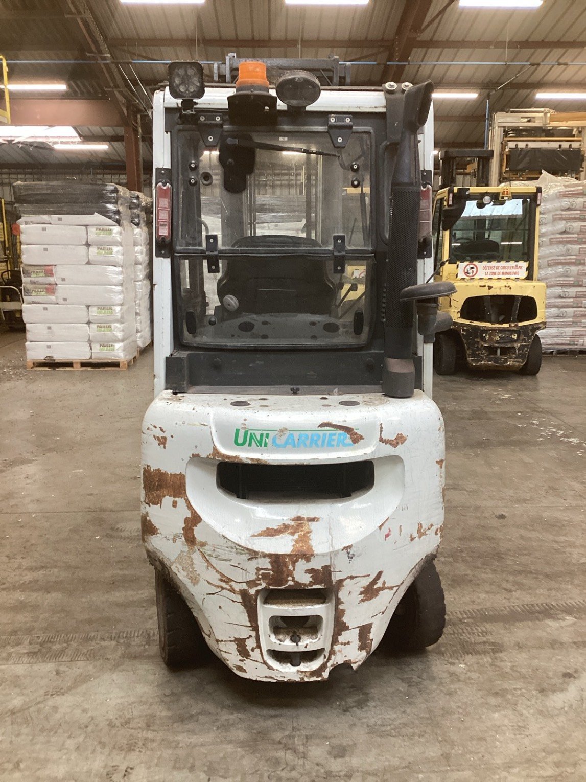 Chariot élévateur frontal UniCarriers DX18D
