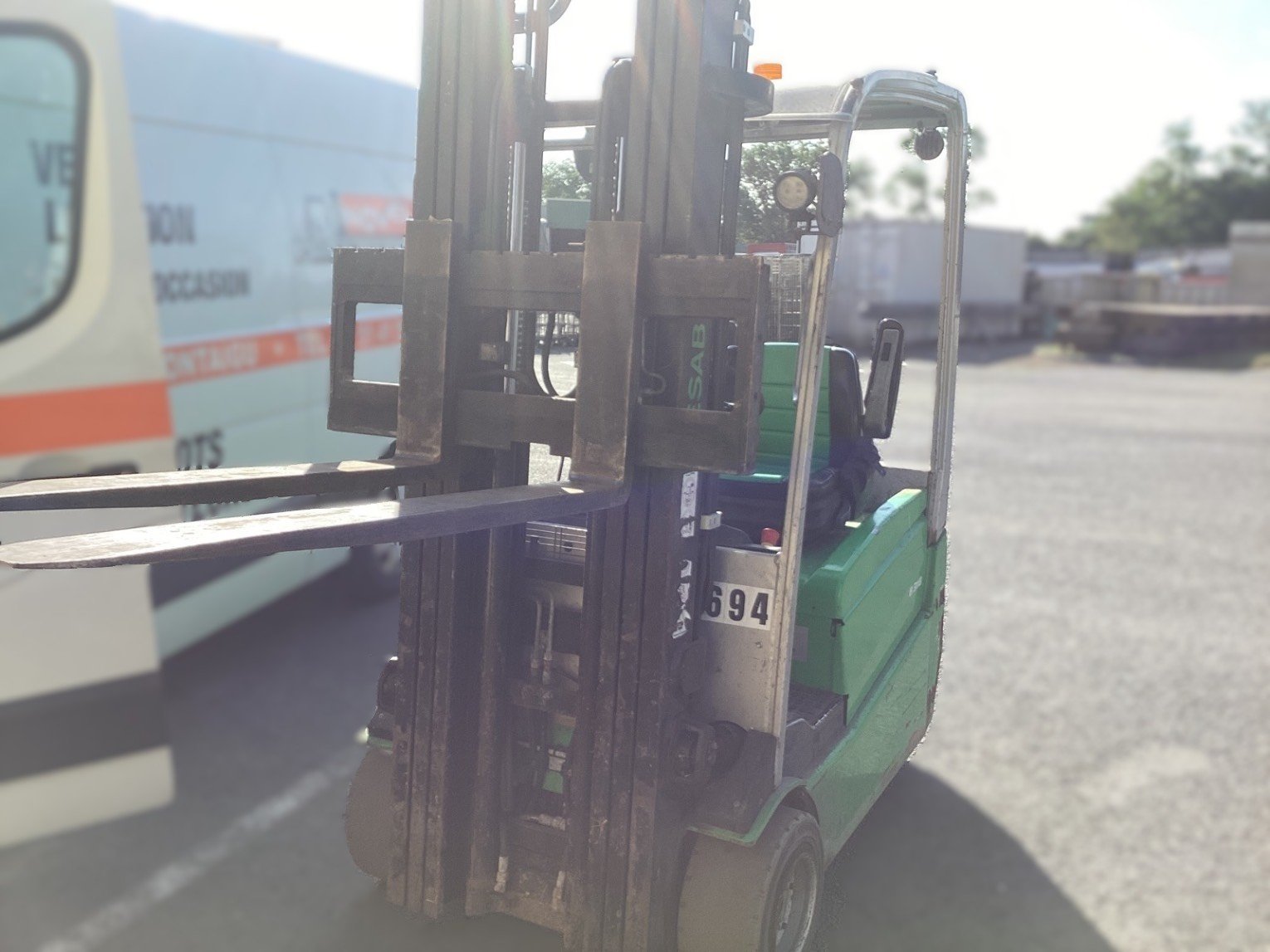 Chariot élévateur frontal CESAB B318