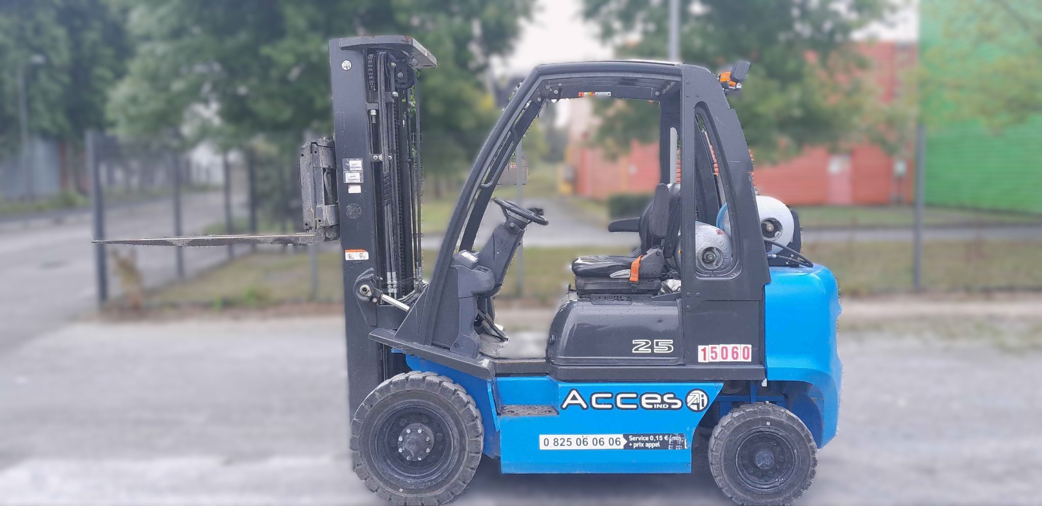 Chariot élévateur frontal UniCarriers DX25G
