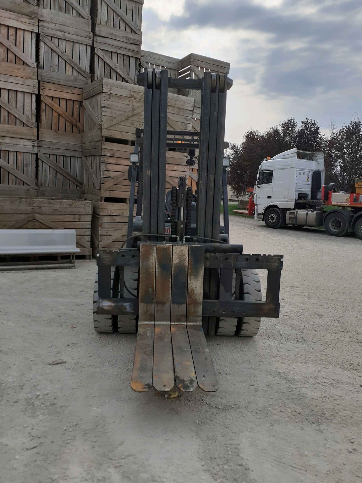 Chariot élévateur frontal UniCarriers GX50D