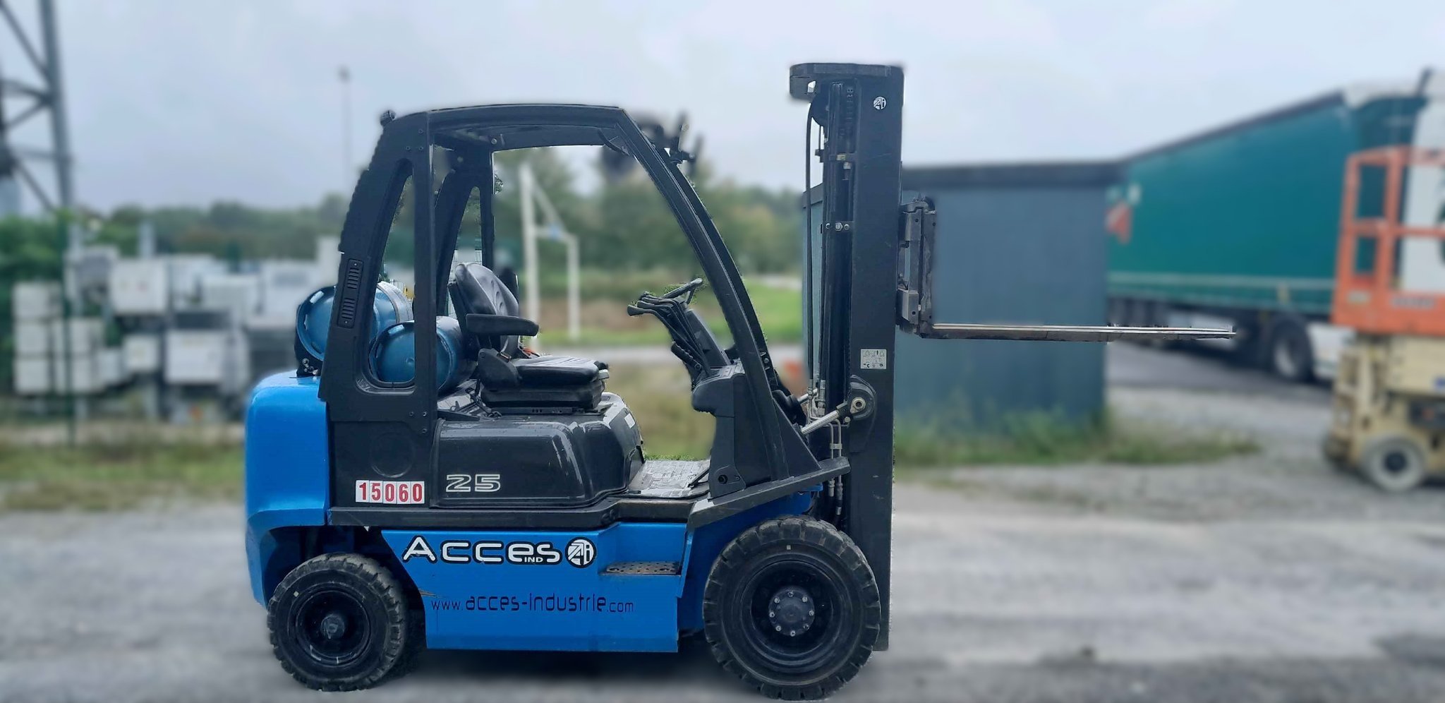 Chariot élévateur frontal UniCarriers DX25G