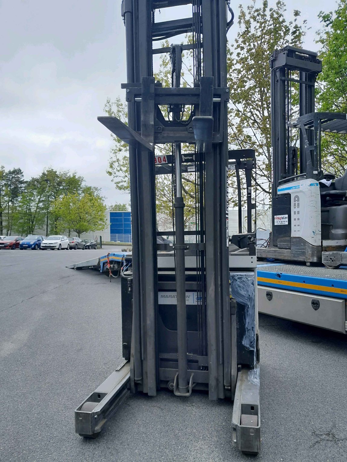 Chariot à mât rétractable UniCarriers UMS160