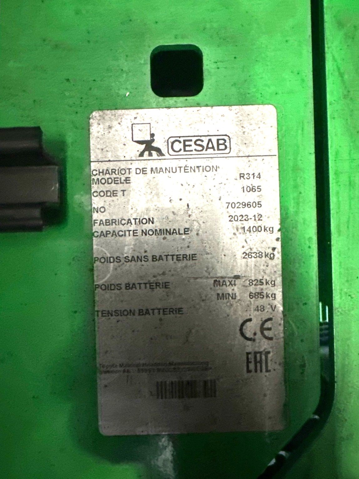 Chariot à mât rétractable CESAB R314