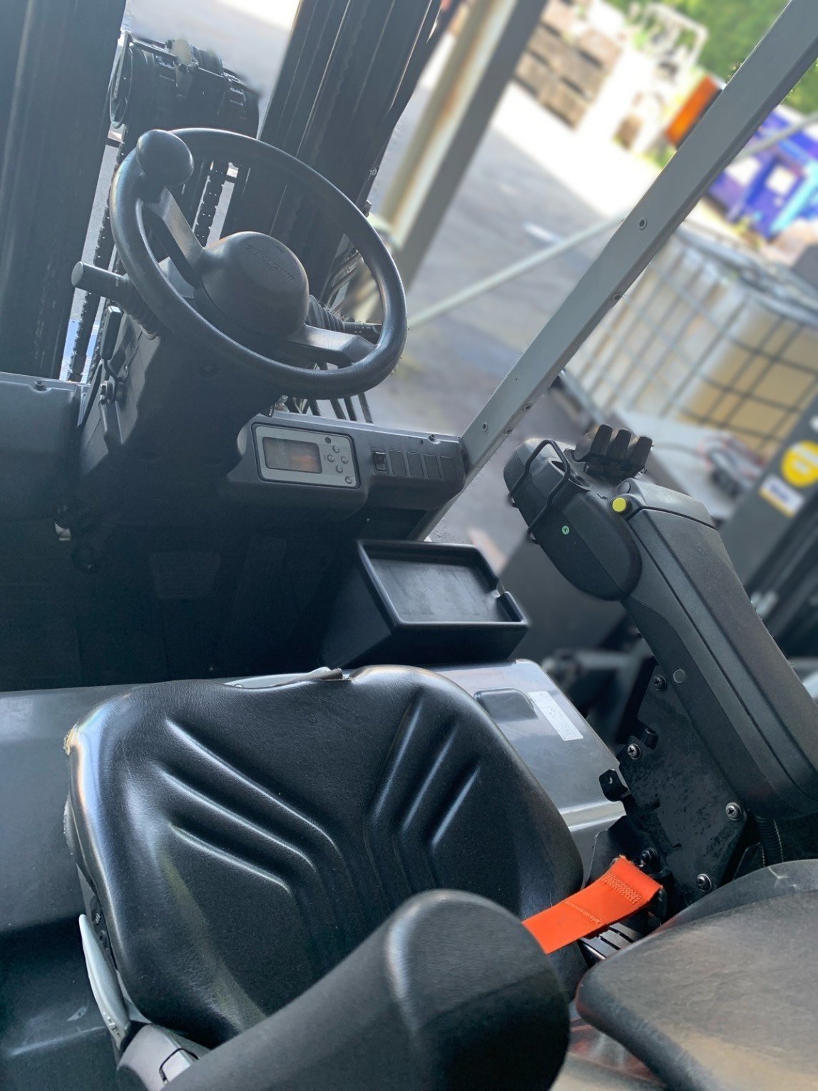 Chariot élévateur frontal UniCarriers QX2-25L