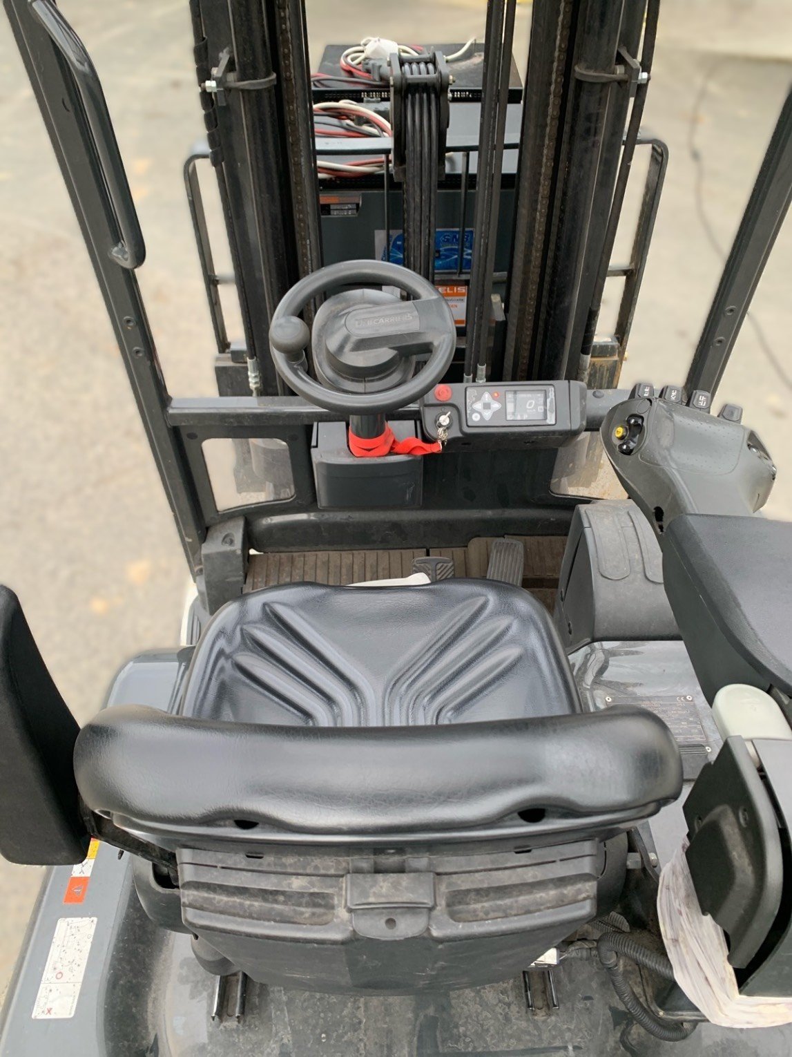 Chariot élévateur frontal UniCarriers TX4-20L