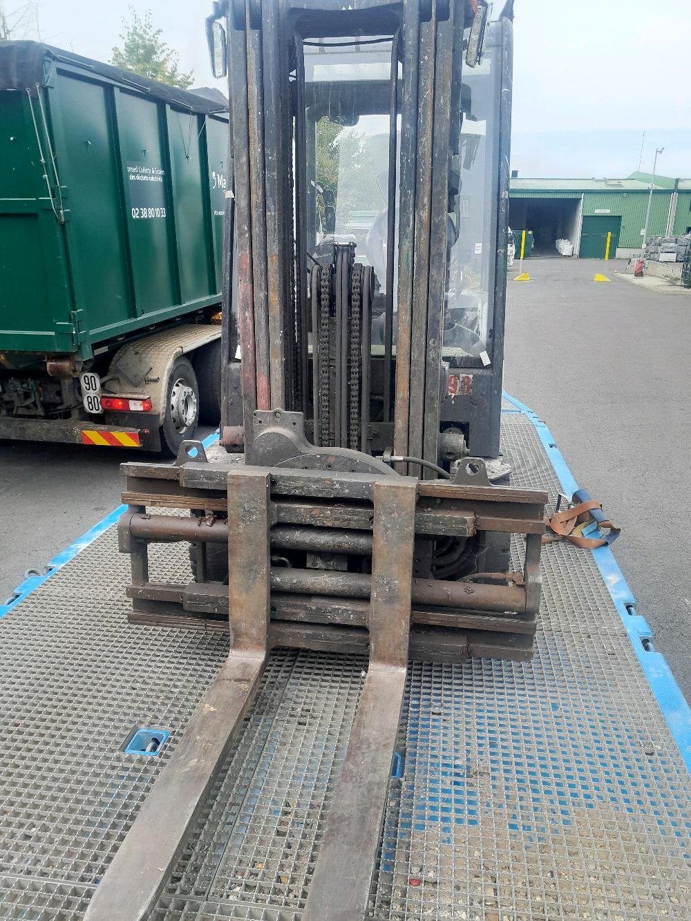 Chariot élévateur frontal UniCarriers MX25
