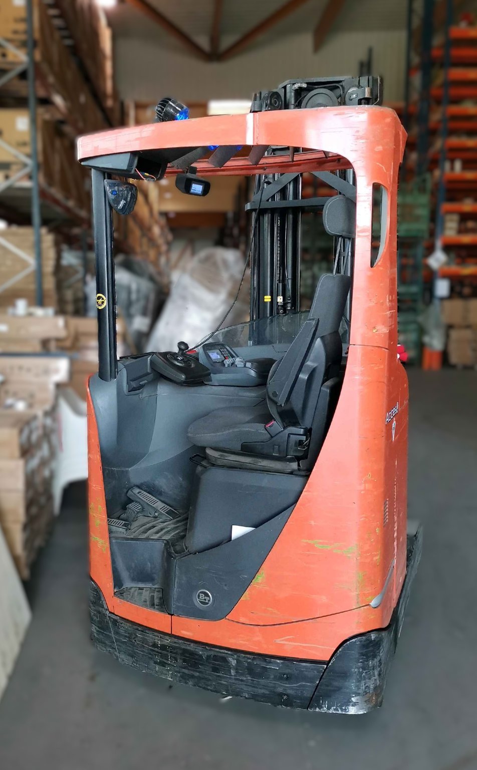 Chariot à mât rétractable BT RRE160