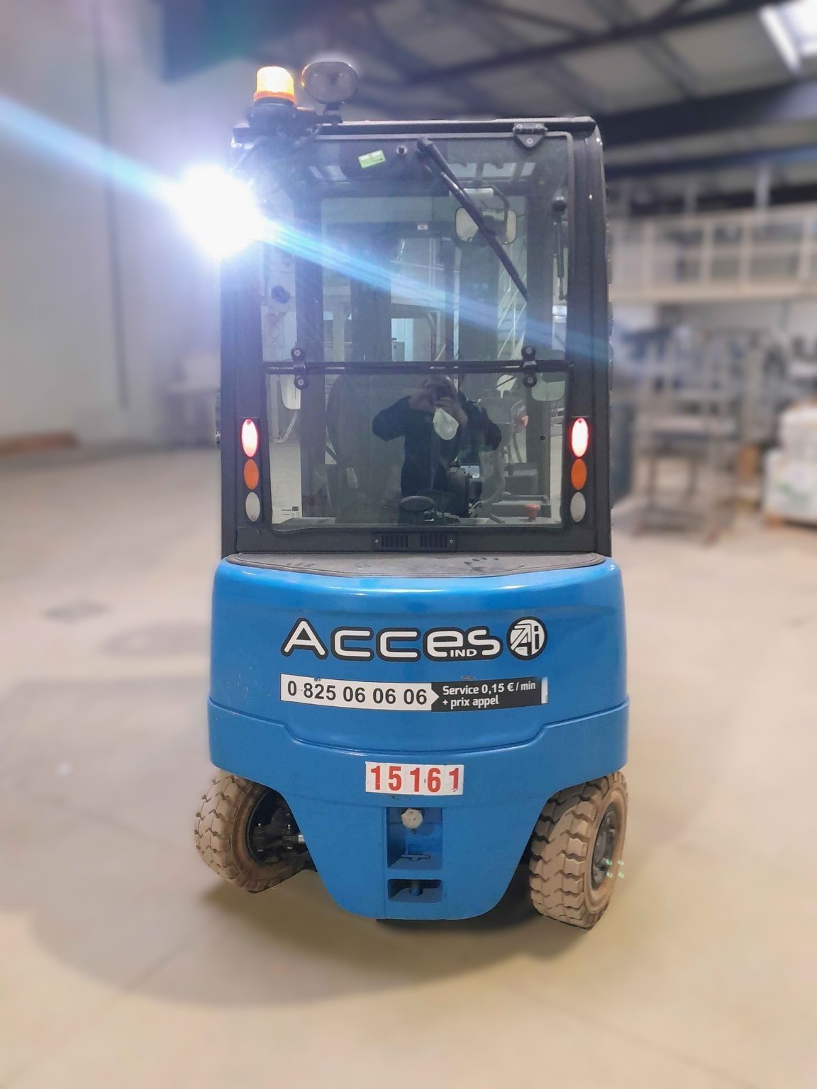 Chariot élévateur frontal UniCarriers QX2-25