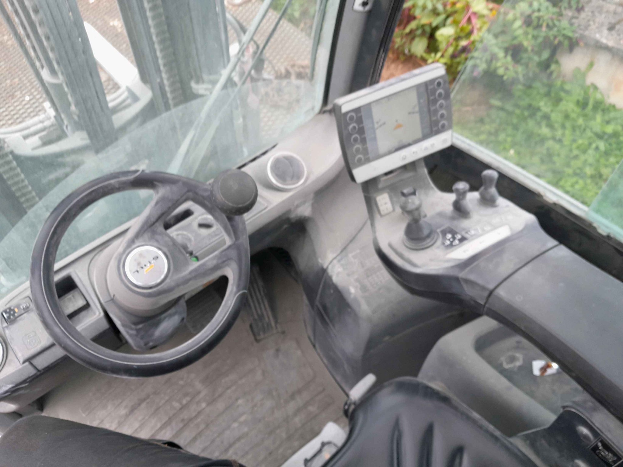 Chariot élévateur frontal STILL RX70-25T