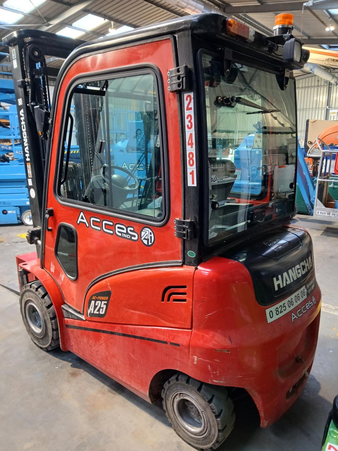 Chariot élévateur frontal - A4W25