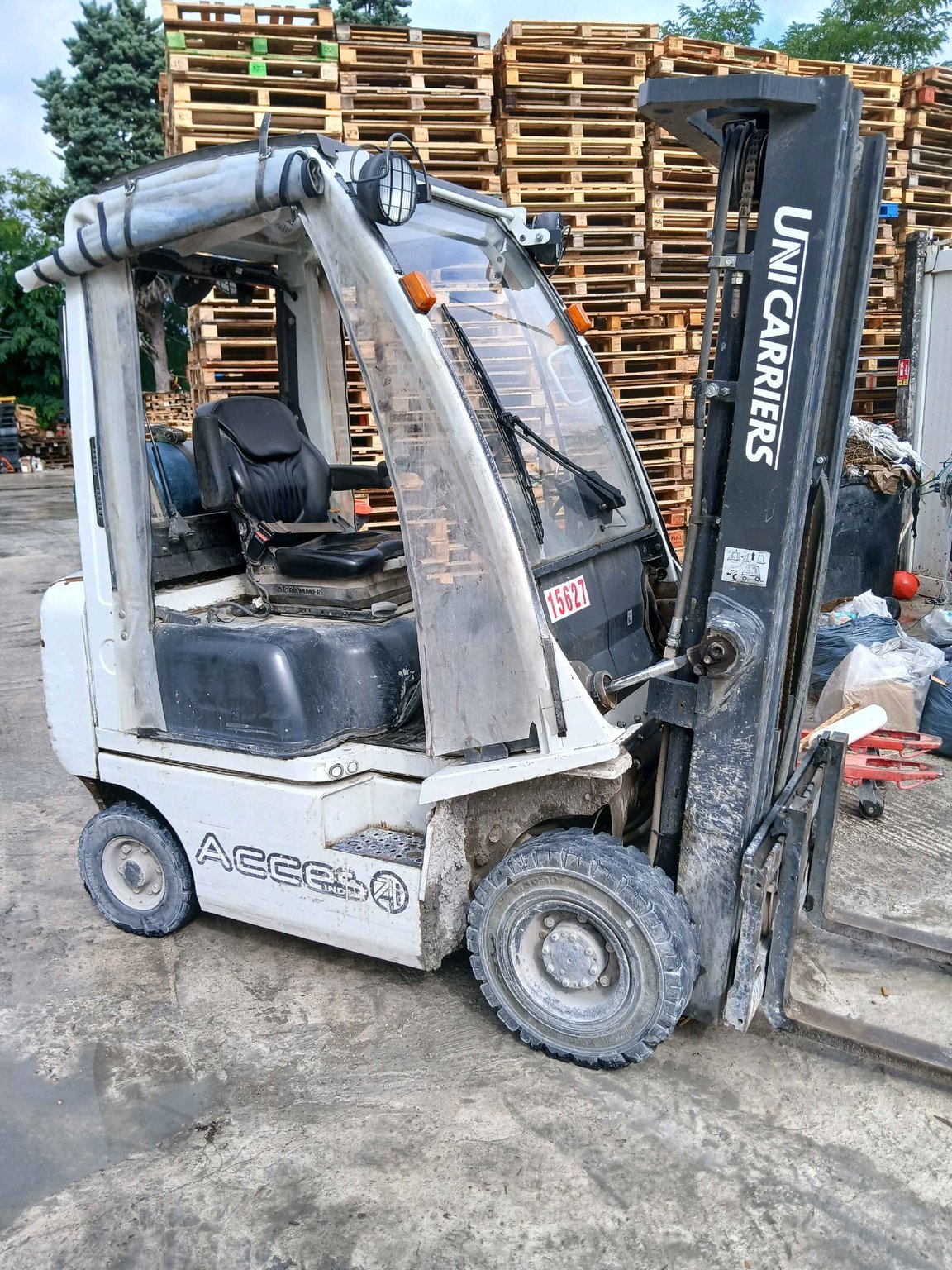 Chariot élévateur frontal Nissan P1D1A18LQ