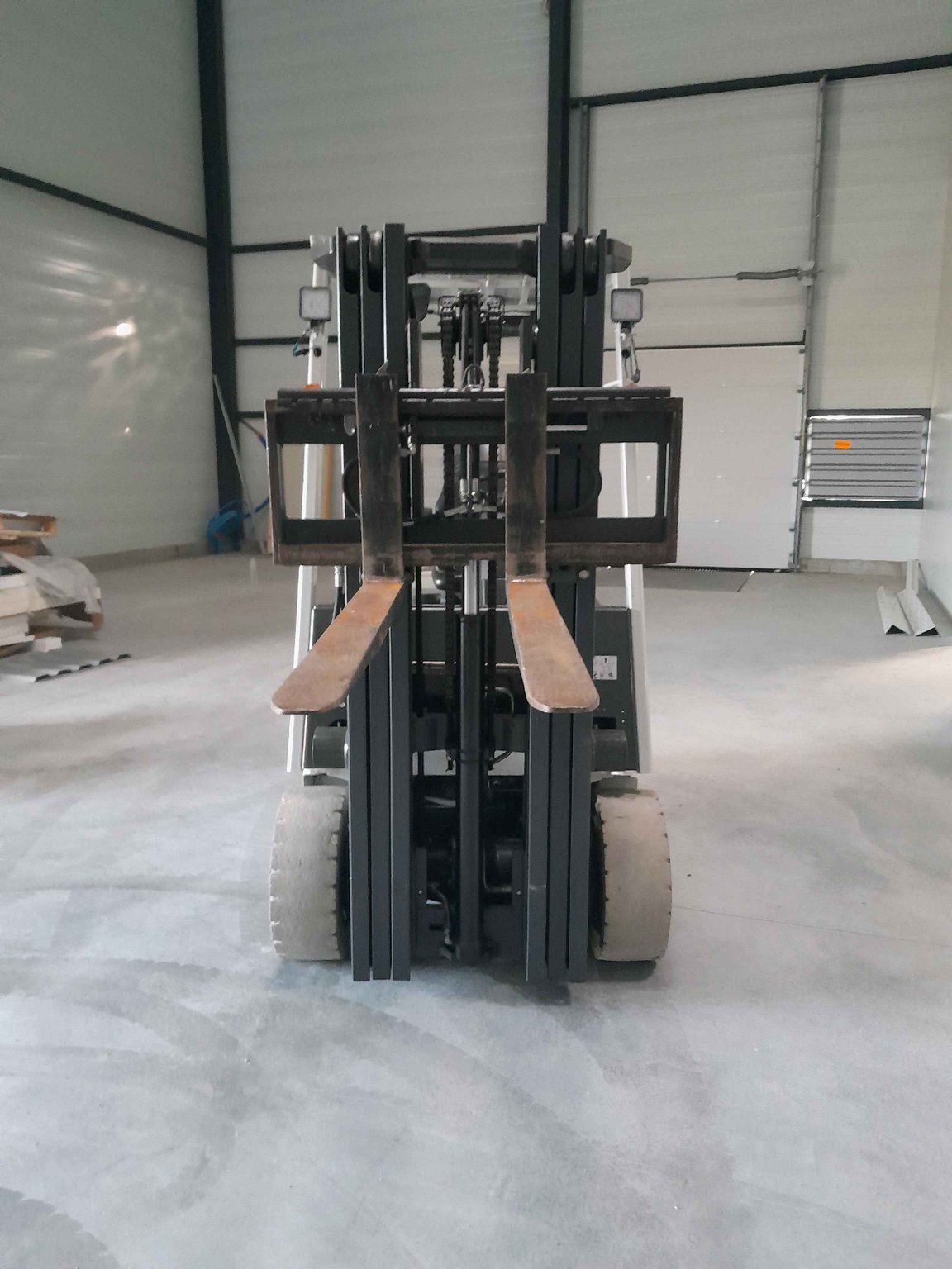 Chariot élévateur frontal UniCarriers QX2-25