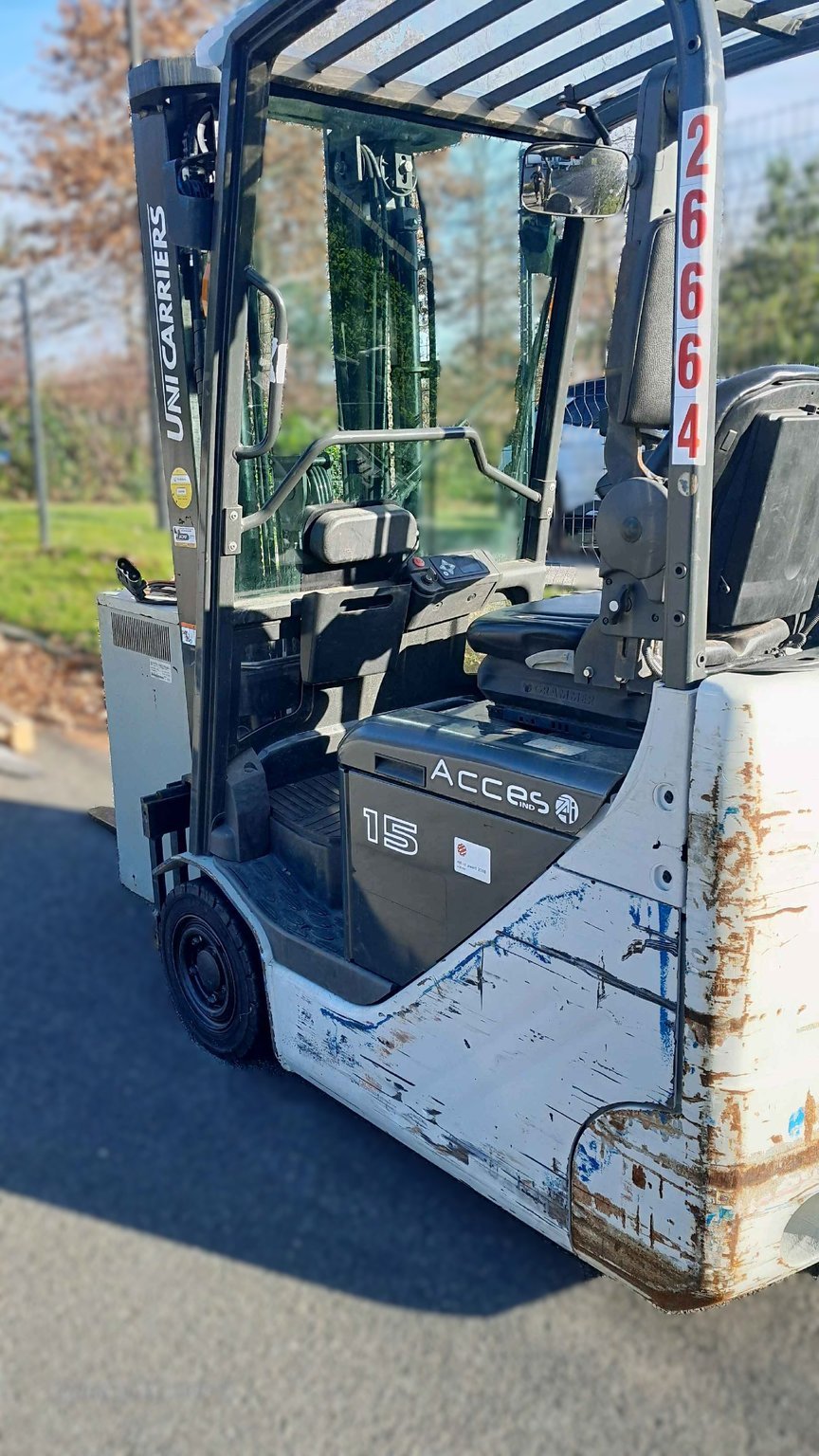 Chariot élévateur frontal UniCarriers TX3-15C