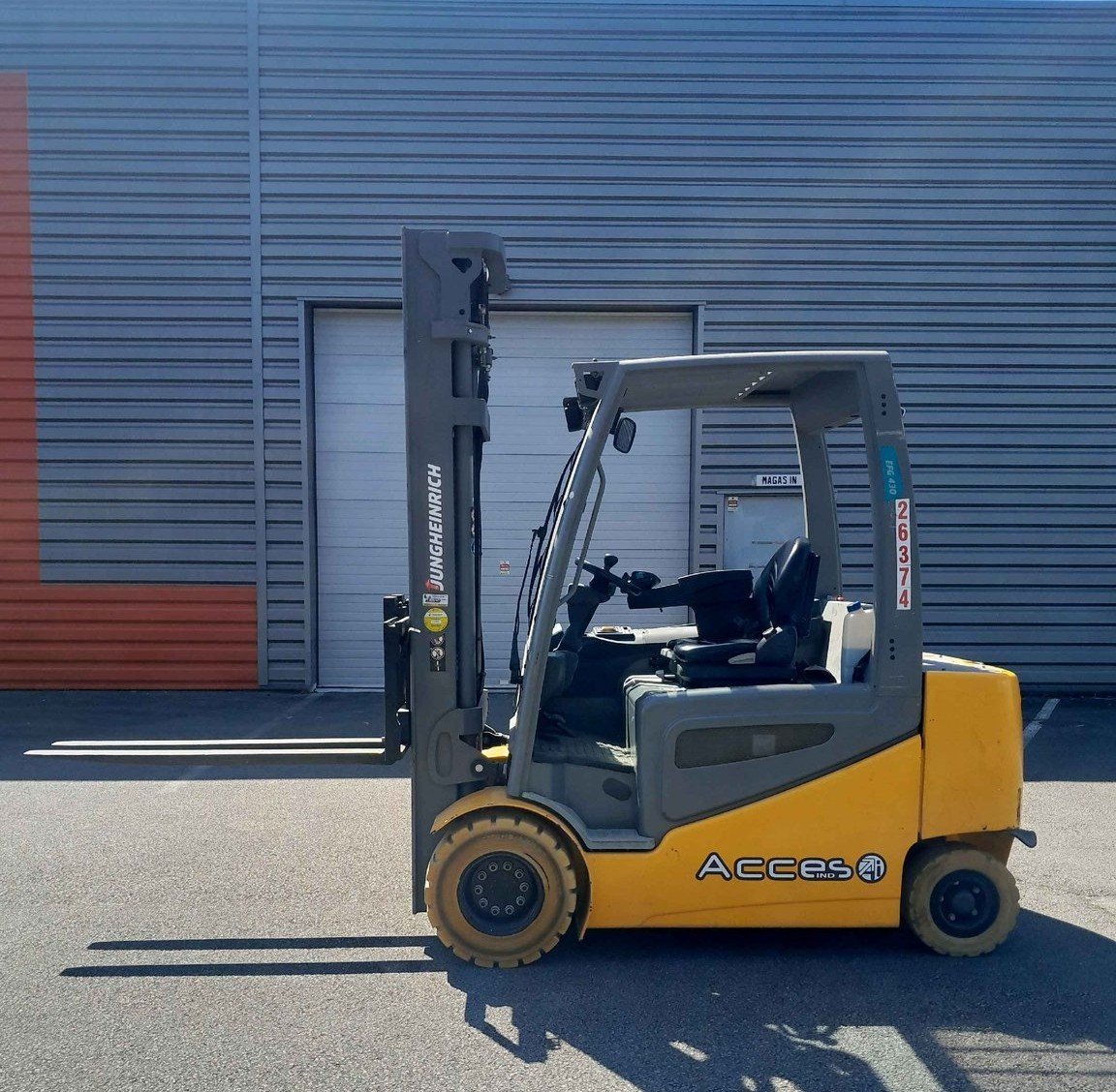 Chariot élévateur frontal - EFG430