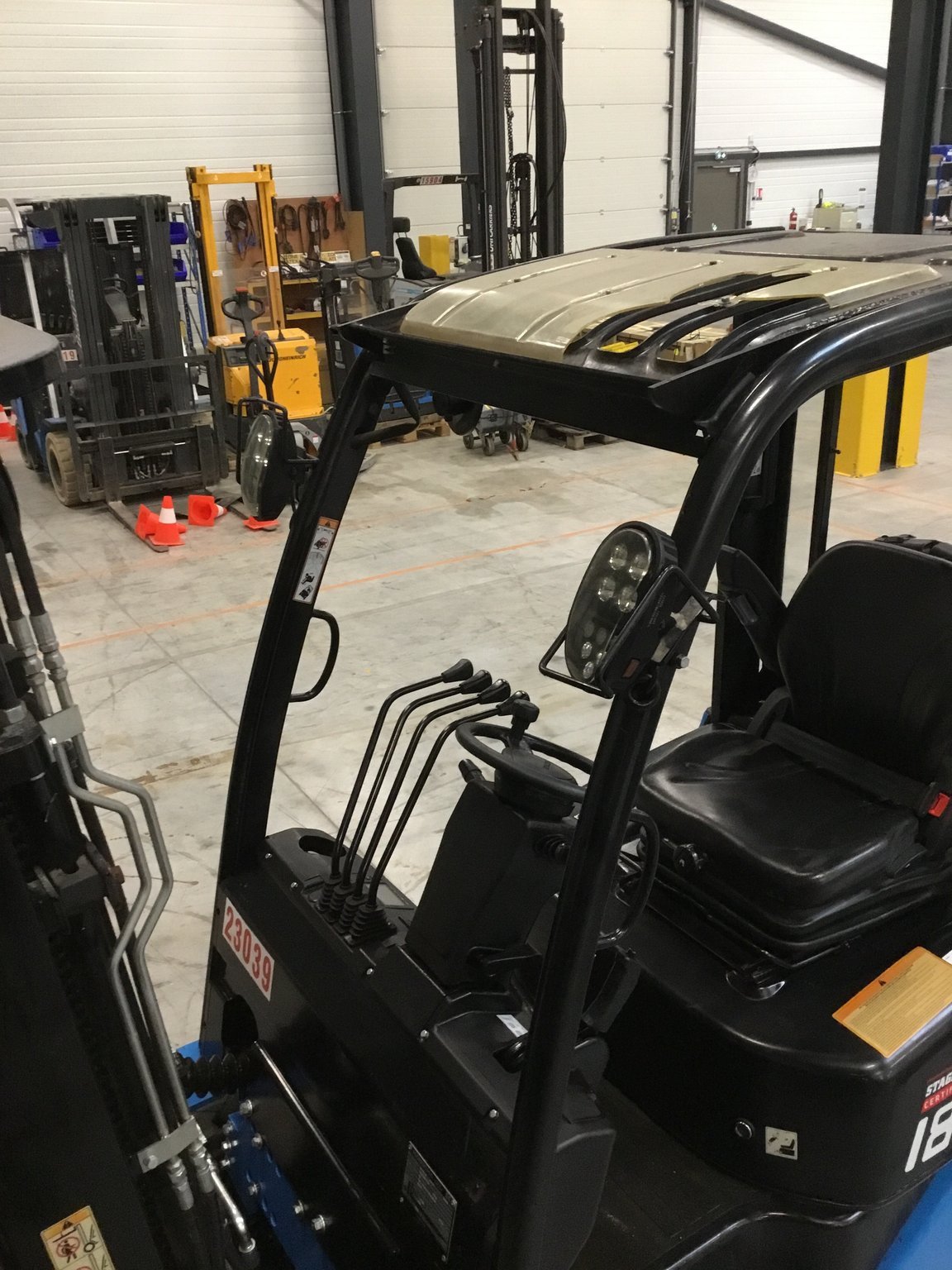 Chariot élévateur frontal Hangcha XF18G