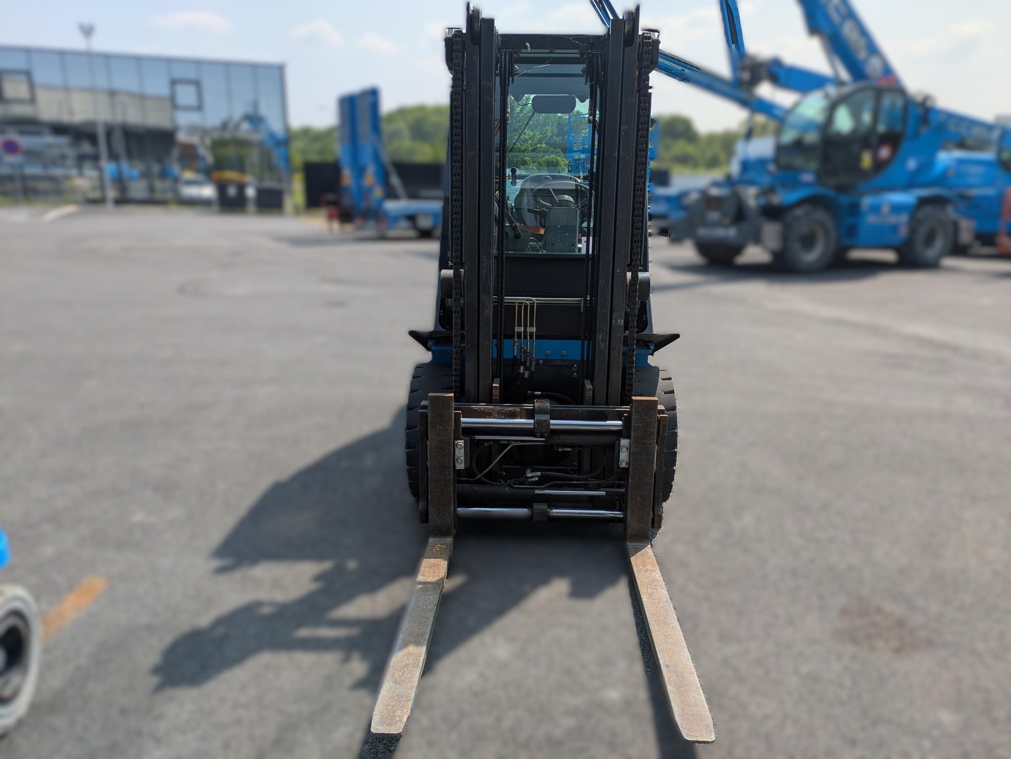 Chariot élévateur frontal TCM FD30