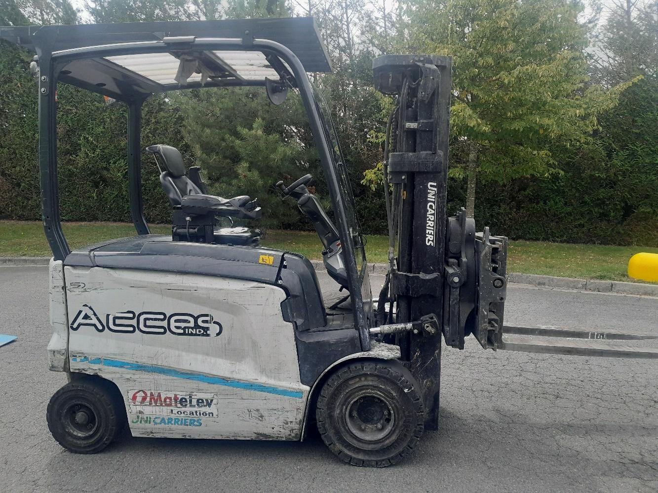Chariot élévateur frontal UniCarriers MX25