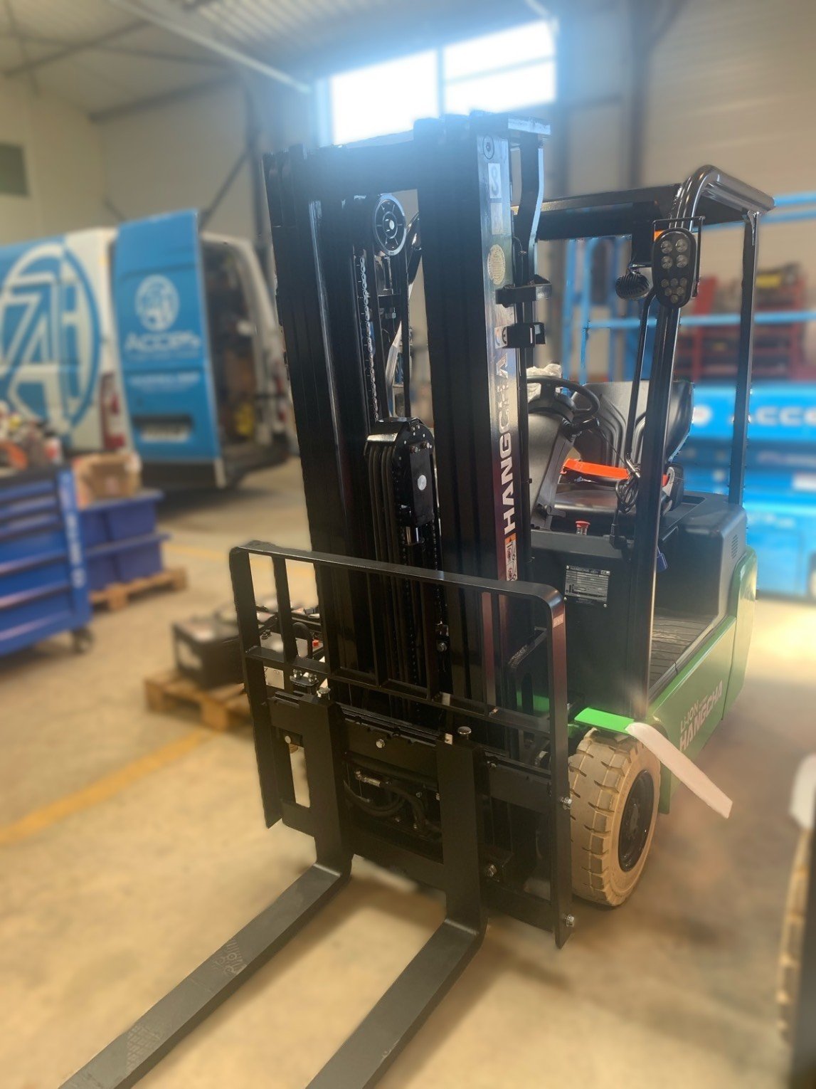 Chariot élévateur frontal Hangcha X3W13-I