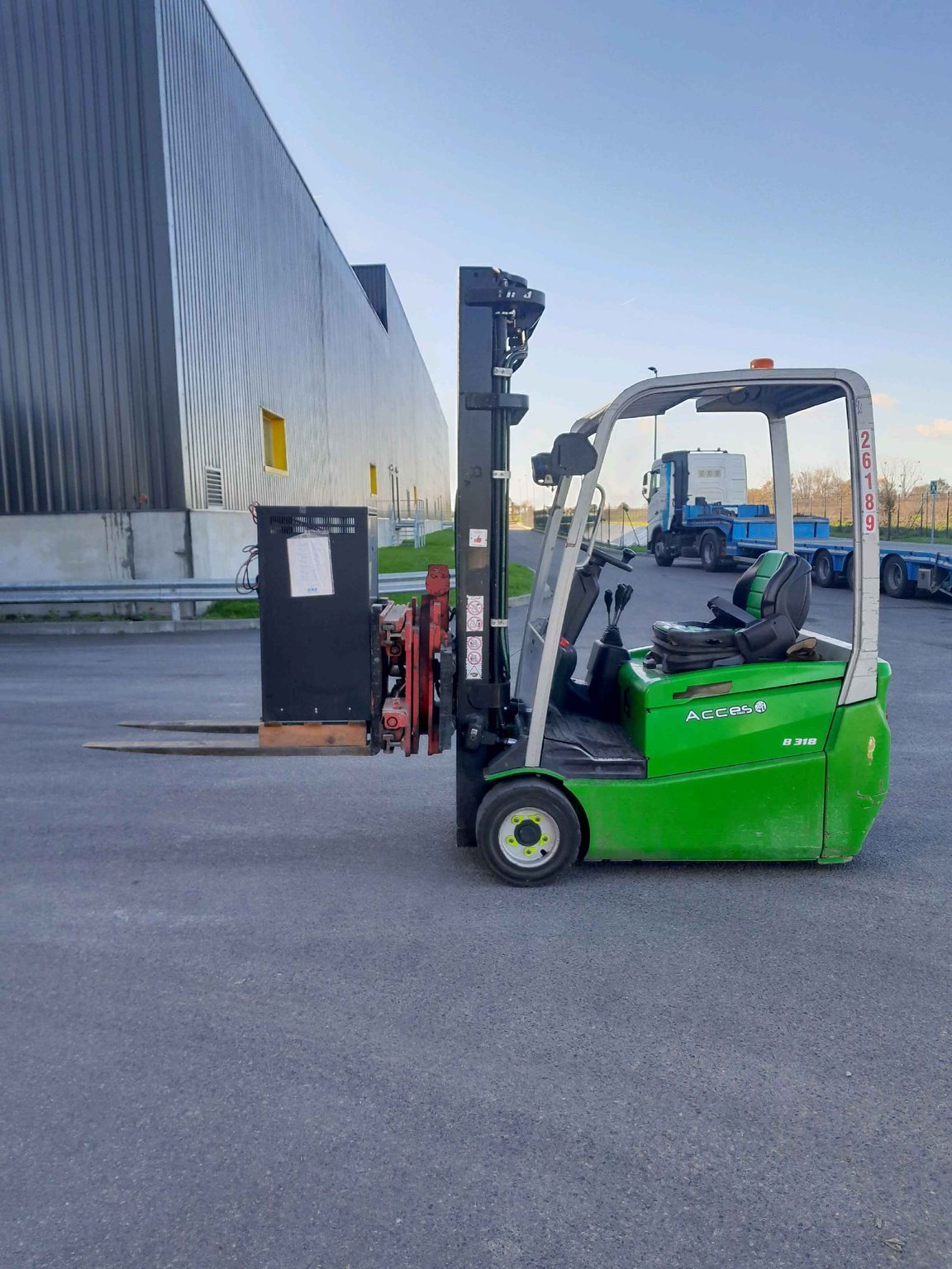 Chariot élévateur frontal - B318