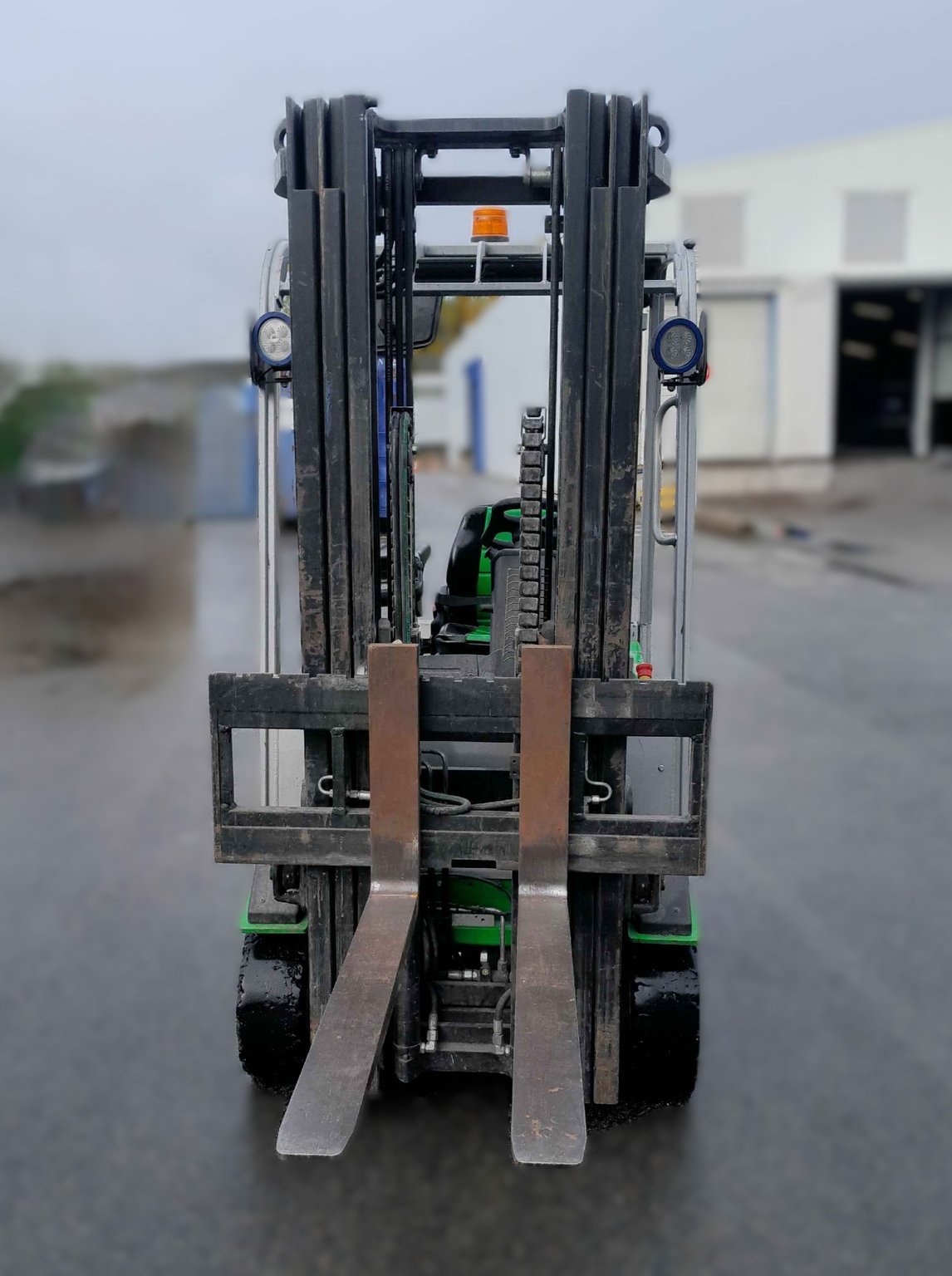 Chariot élévateur frontal CESAB B315