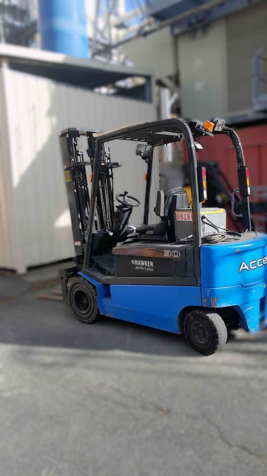 Chariot élévateur frontal UniCarriers QX2-30