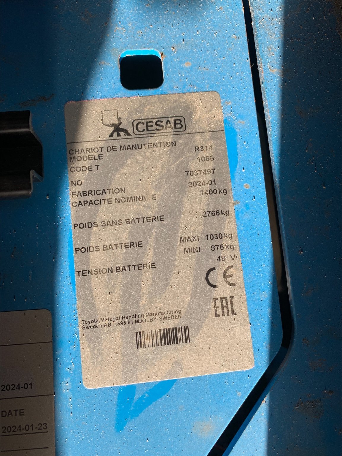 Chariot à mât rétractable CESAB R314
