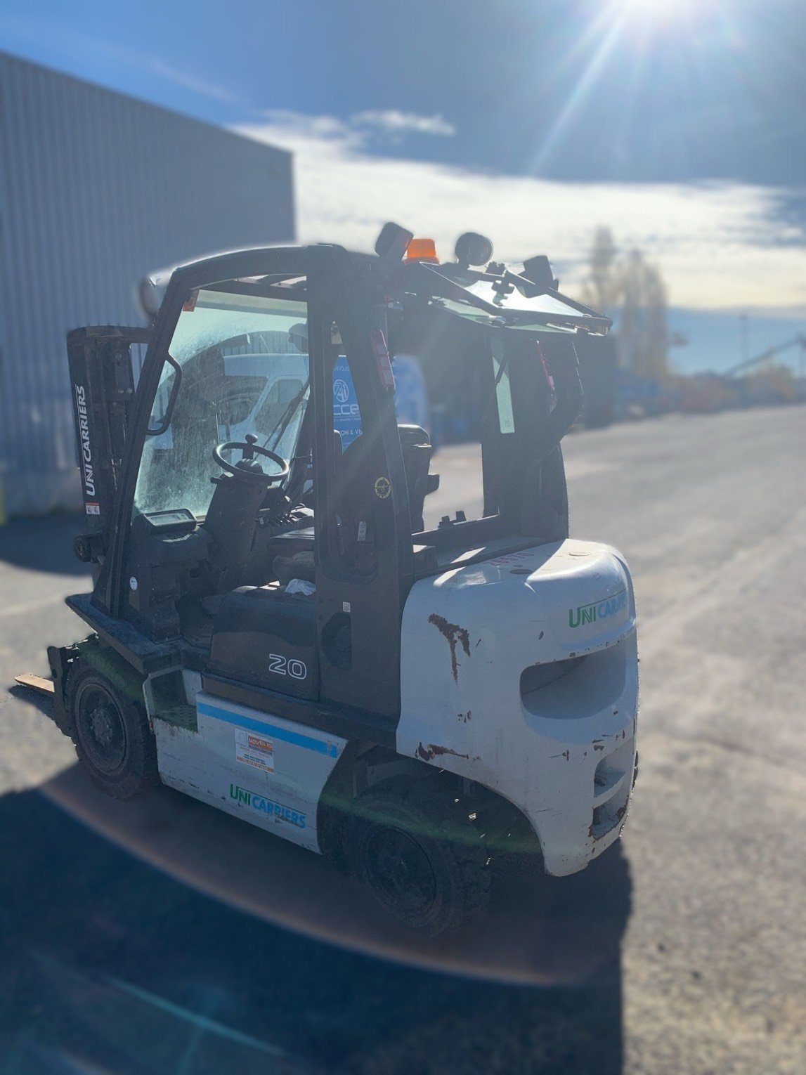 Chariot élévateur frontal UniCarriers DX20D
