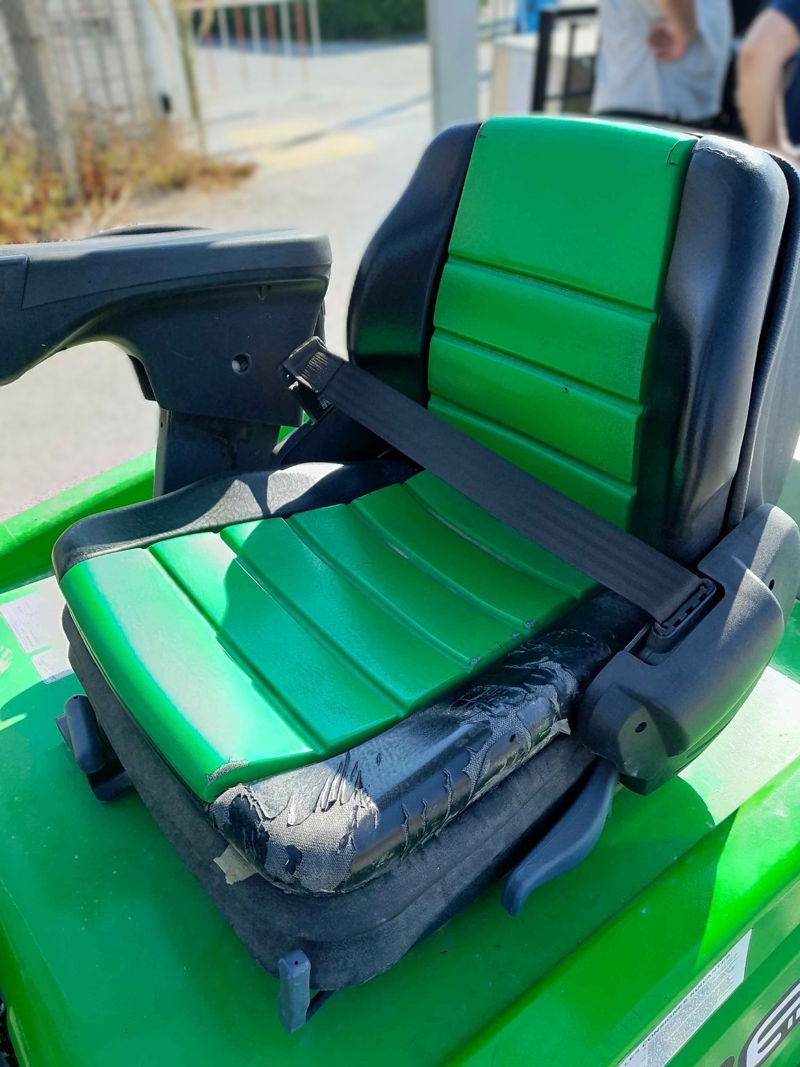 Chariot élévateur frontal CESAB B320