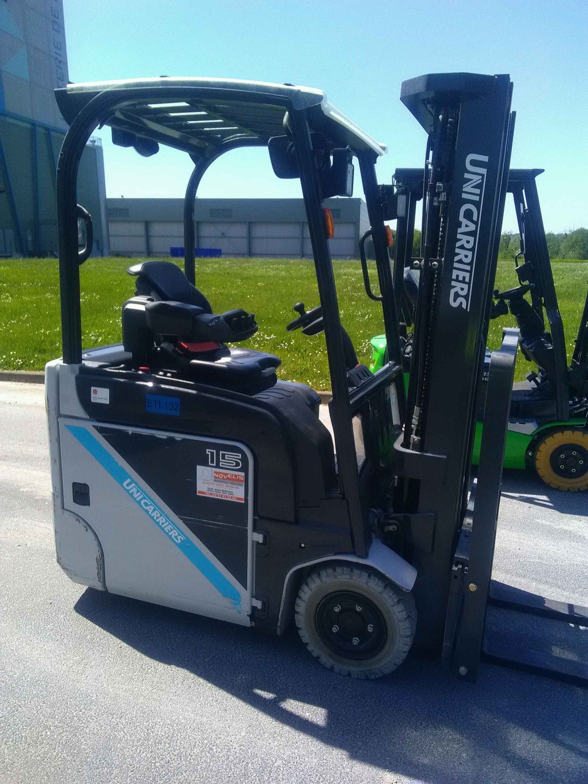 Chariot élévateur frontal UniCarriers TX3-15C