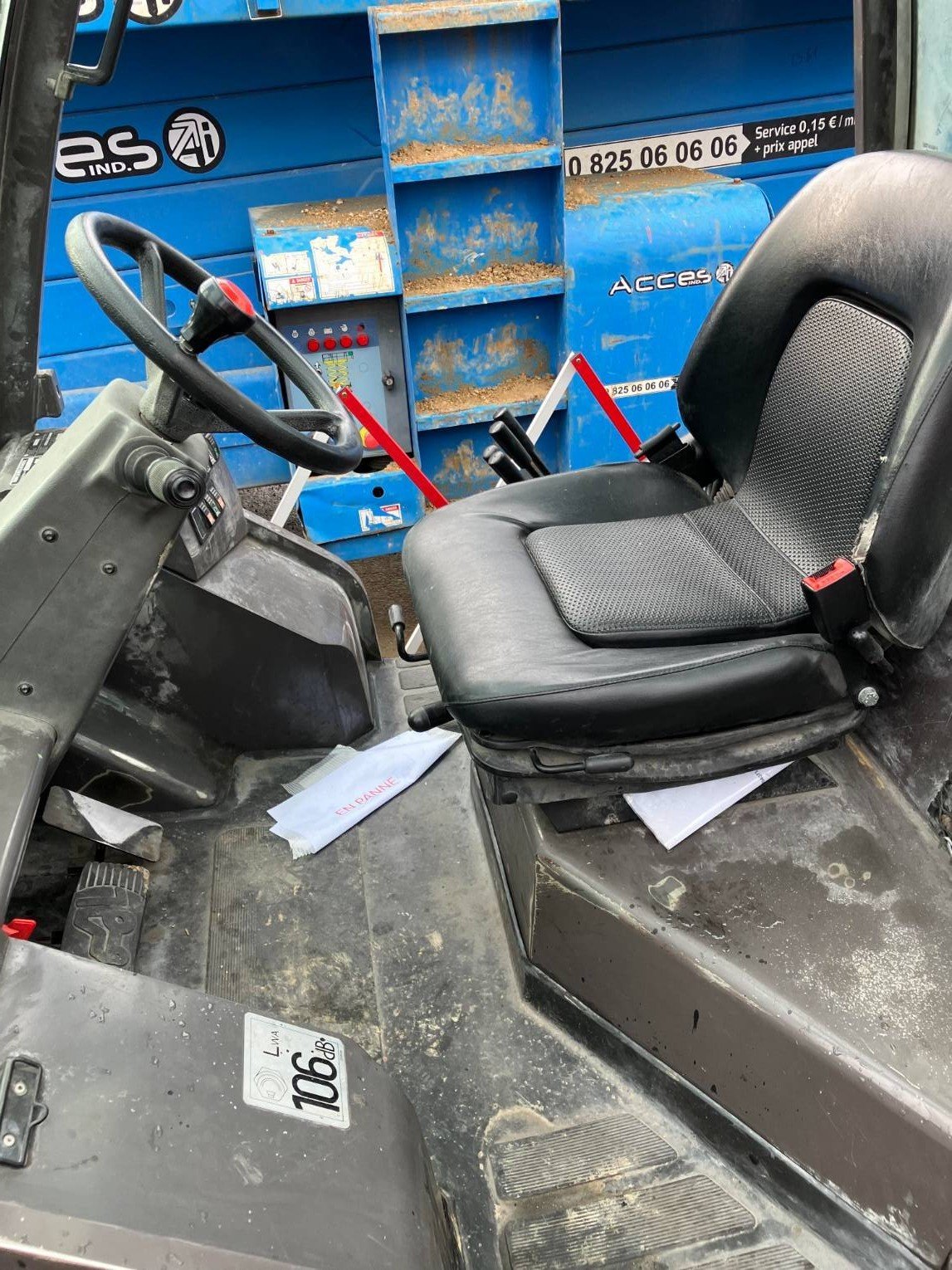 Chariot élévateur frontal Manitou MSI30