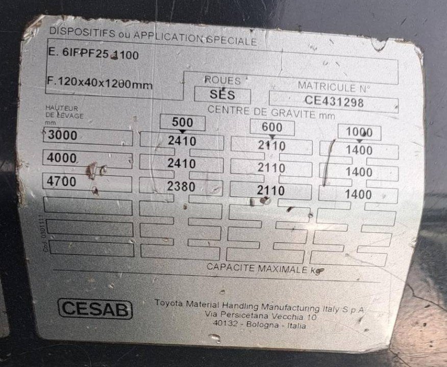 Chariot élévateur frontal CESAB B625II