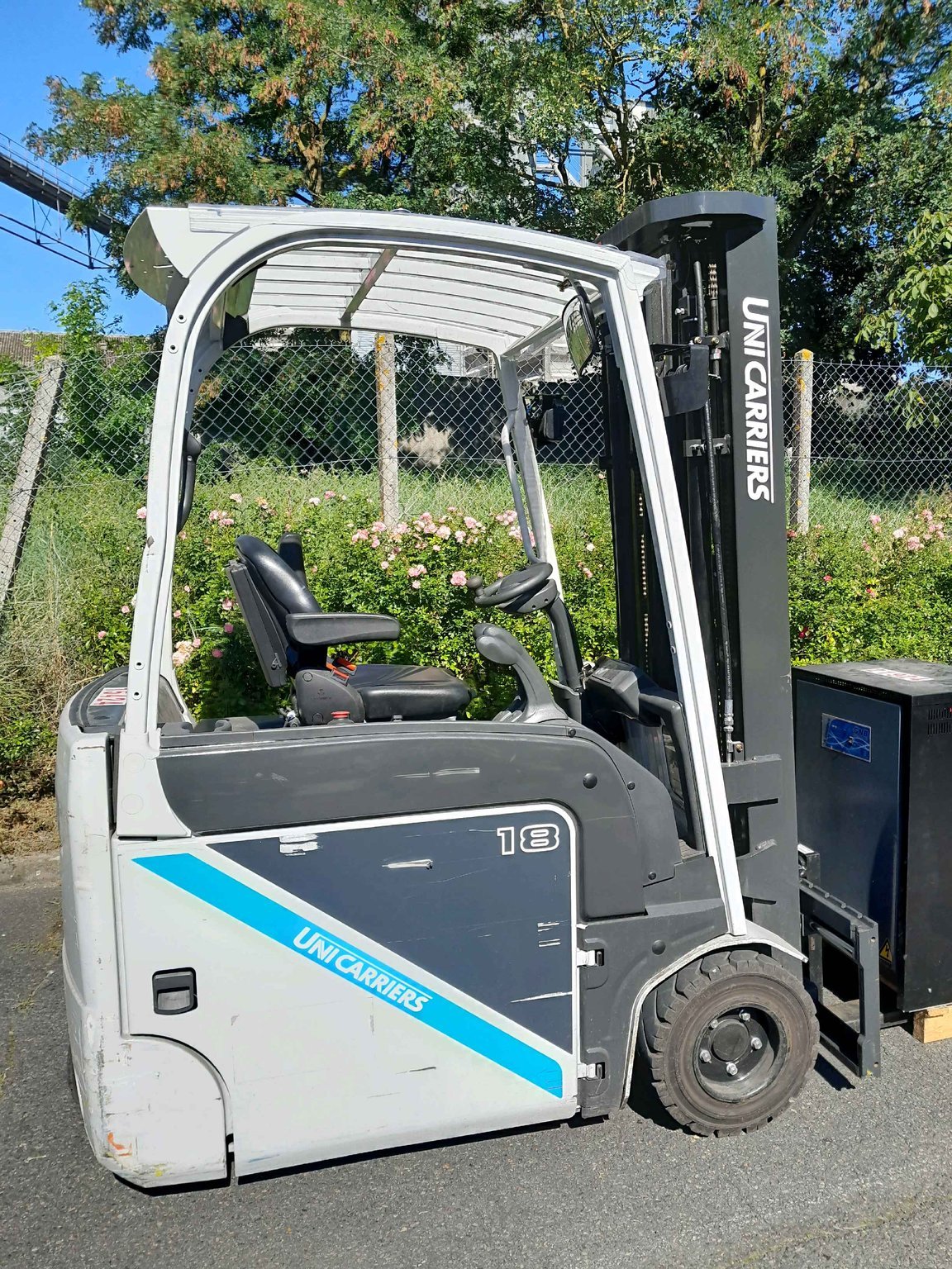 Chariot élévateur frontal UniCarriers A2N1L18Q