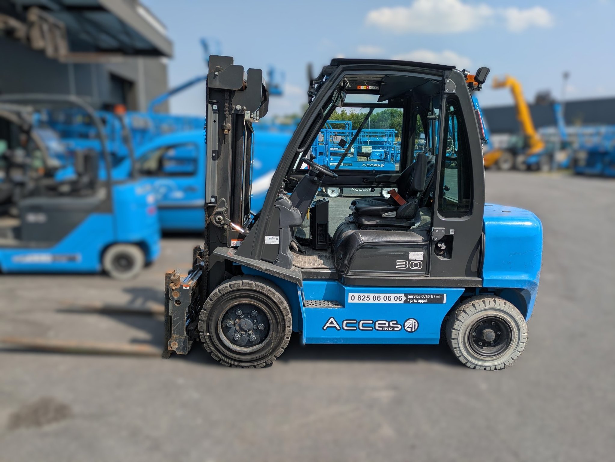 Chariot élévateur frontal TCM FD30