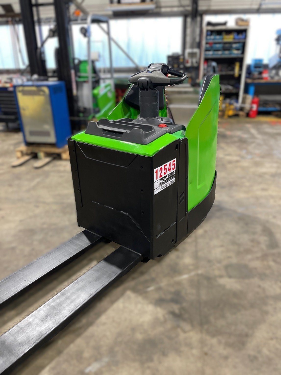 Transpalette électrique CESAB P322