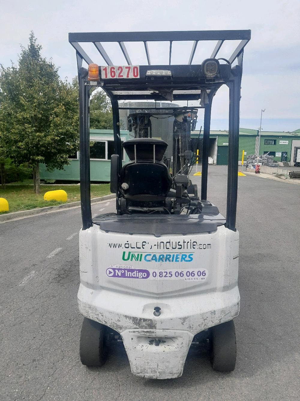 Chariot élévateur frontal UniCarriers MX25