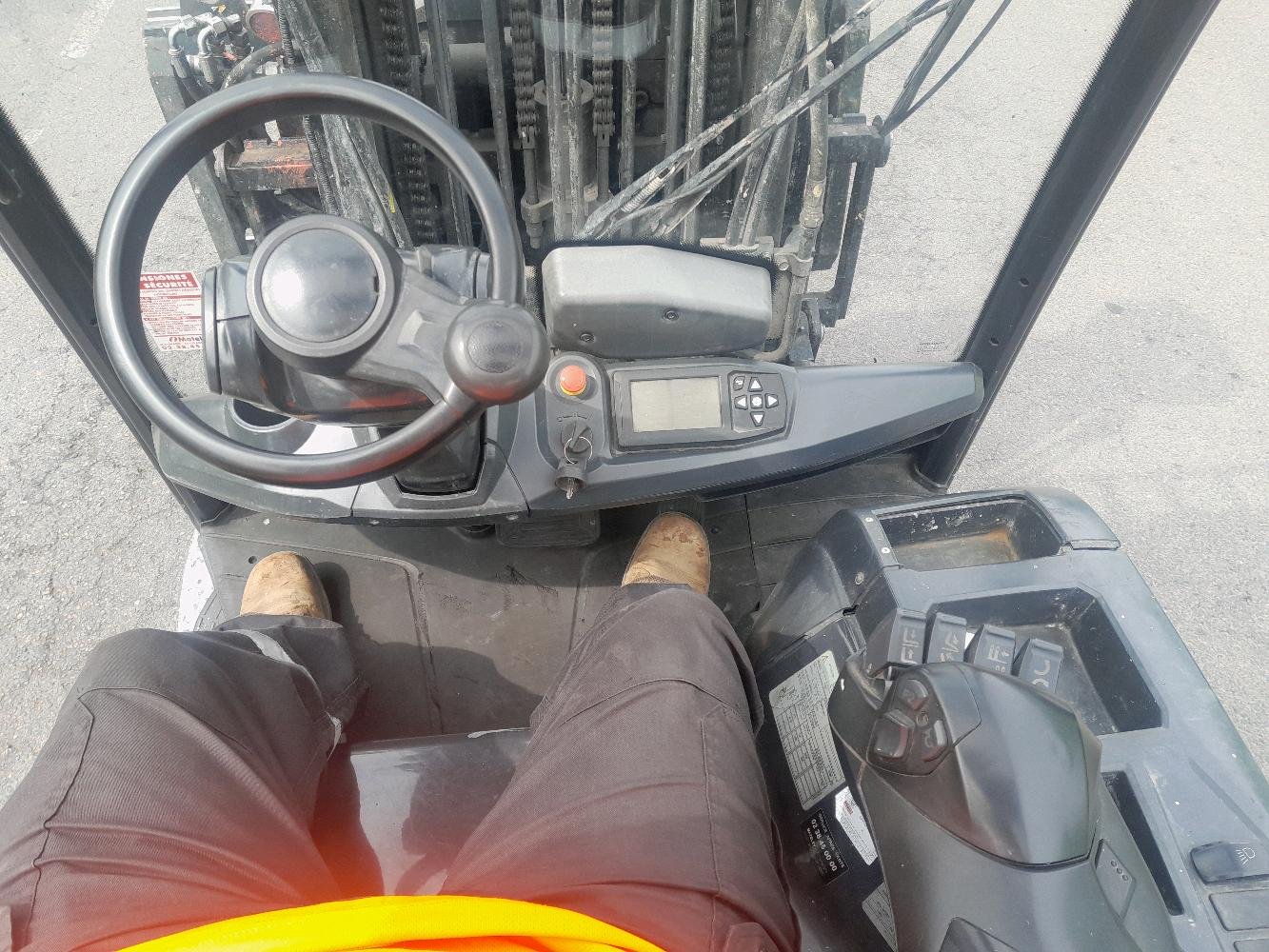 Chariot élévateur frontal UniCarriers MX25