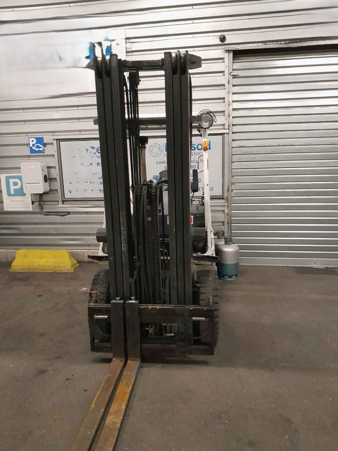 Chariot élévateur frontal Nissan U1D2A25LQ