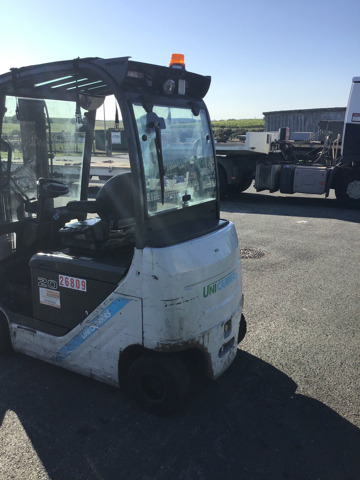 Chariot élévateur frontal UniCarriers TX4-20L