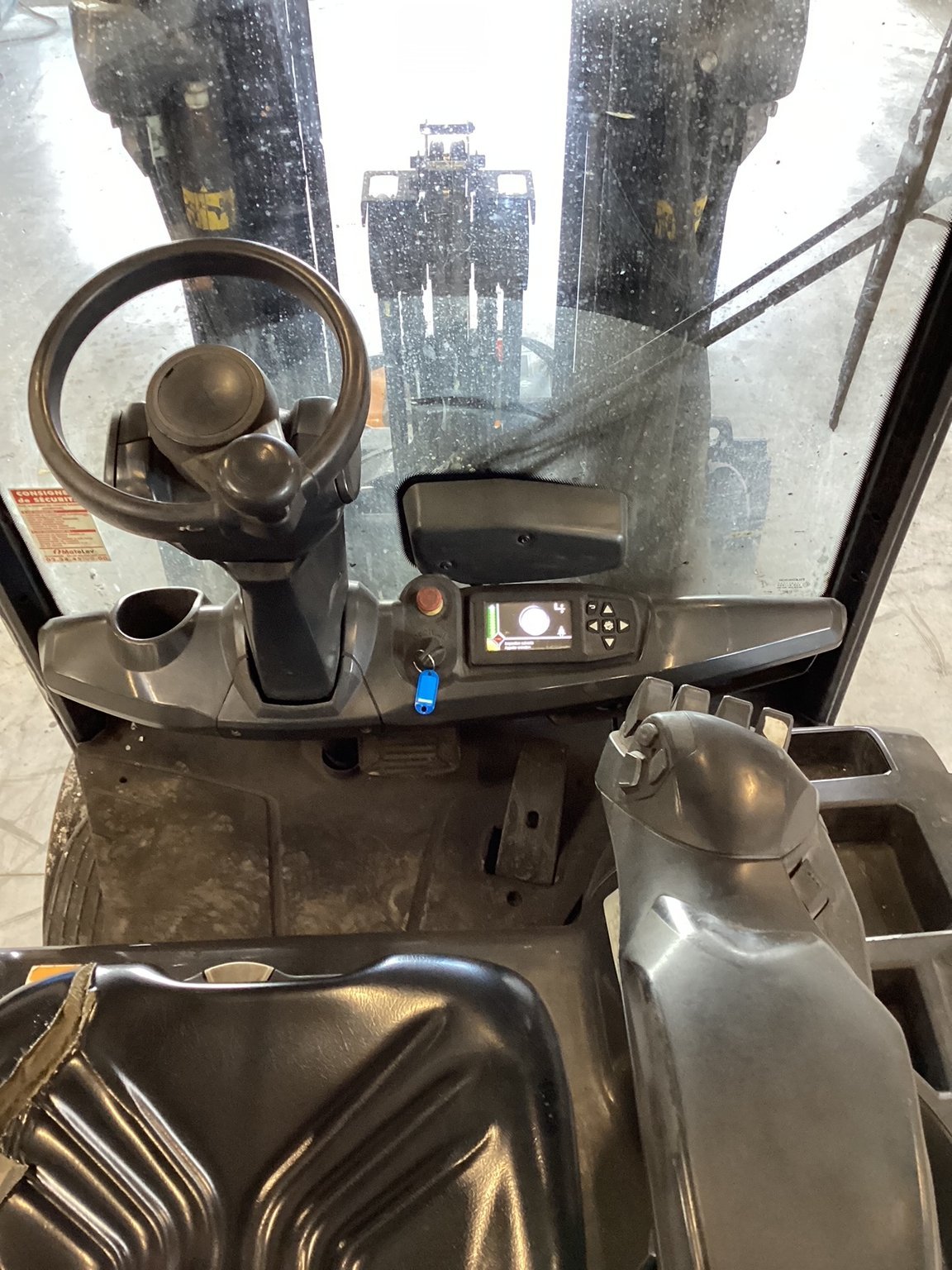 Chariot élévateur frontal UniCarriers MX25