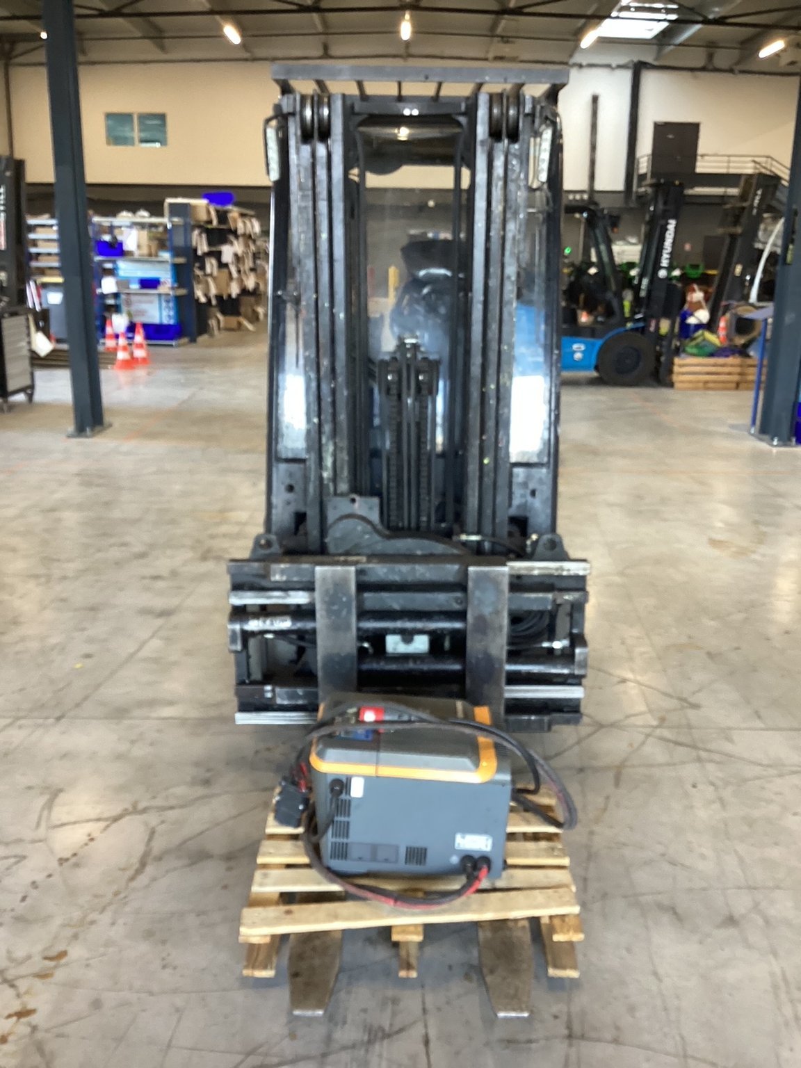 Chariot élévateur frontal UniCarriers MX25