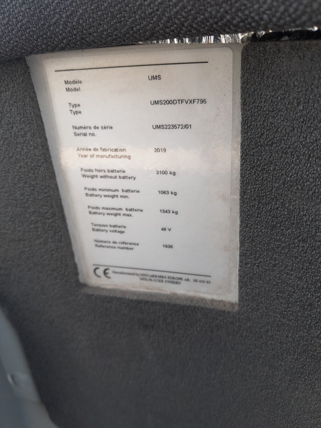 Chariot à mât rétractable UniCarriers UMS200