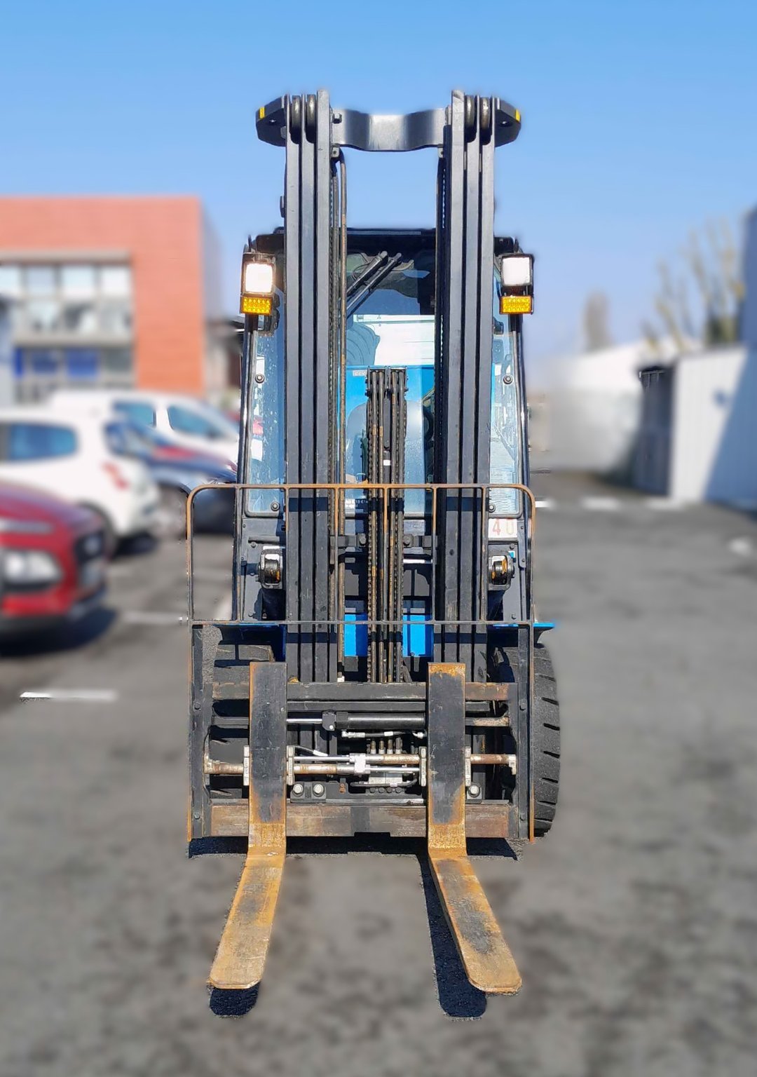 Chariot élévateur frontal Hyundai 30D-9V