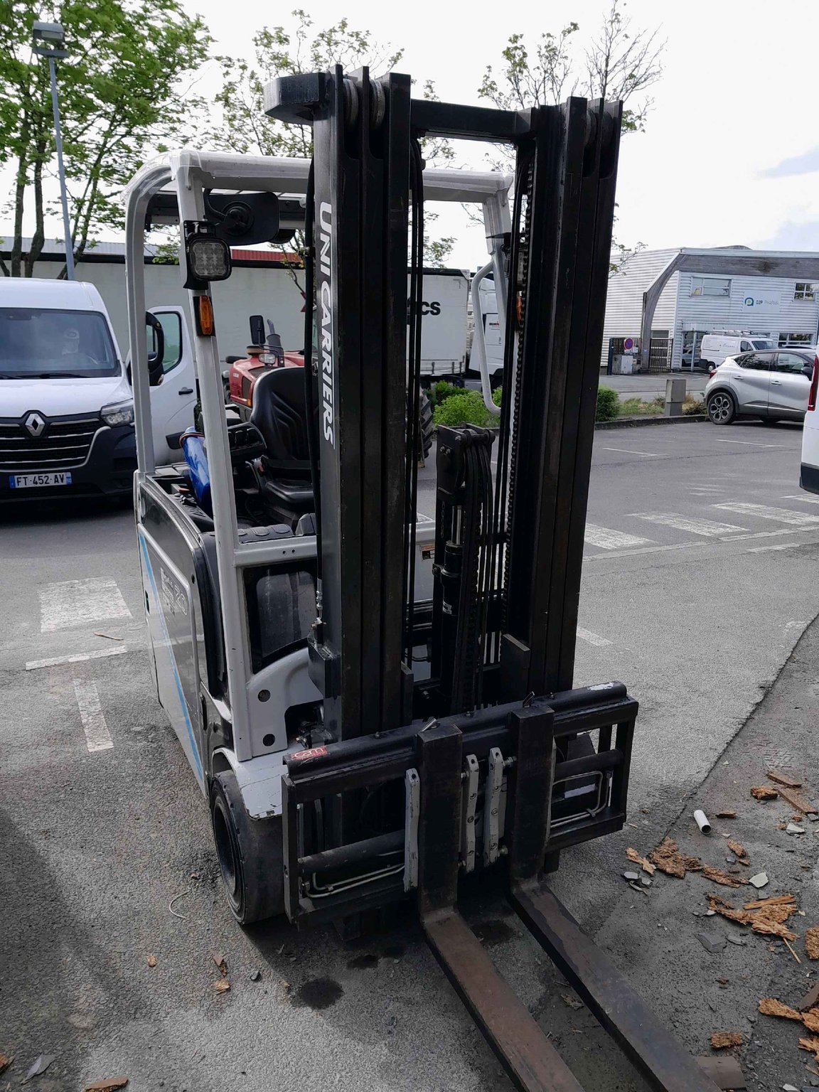 Chariot élévateur frontal UniCarriers TX3-20L