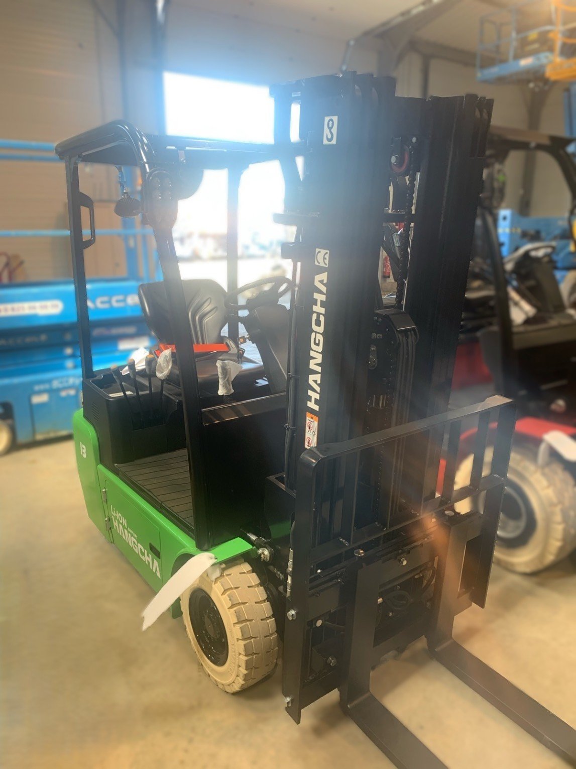 Chariot élévateur frontal Hangcha X3W13-I
