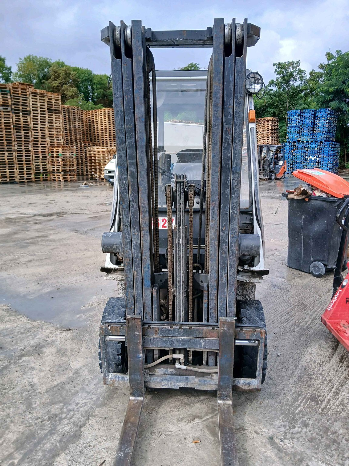 Chariot élévateur frontal Nissan P1D1A18LQ