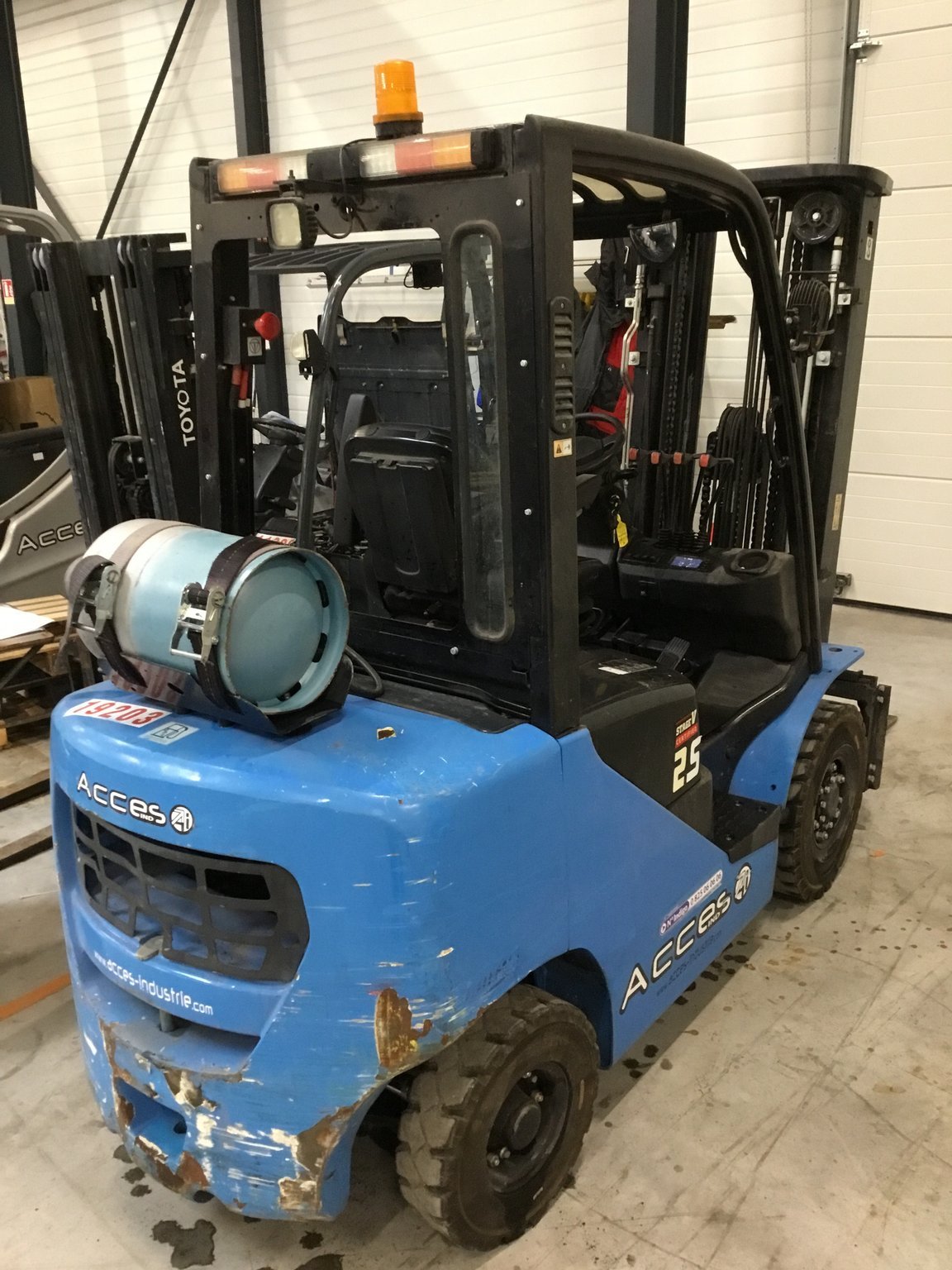 Chariot élévateur frontal Hangcha XF25G