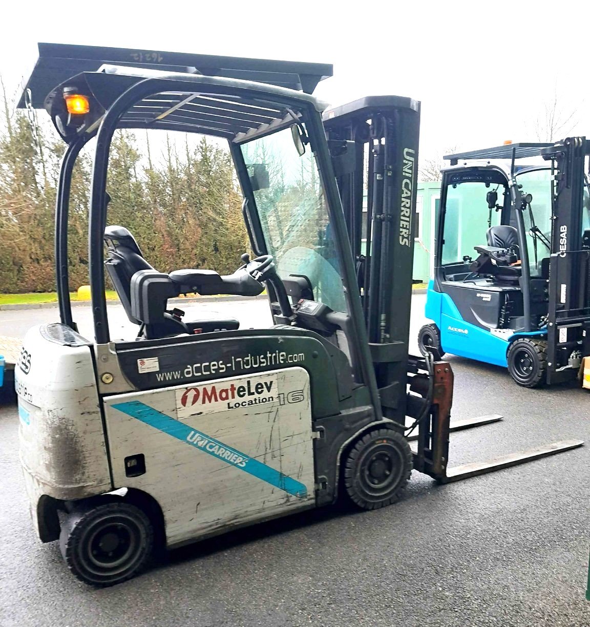 Chariot élévateur frontal UniCarriers JA2N1L16Q