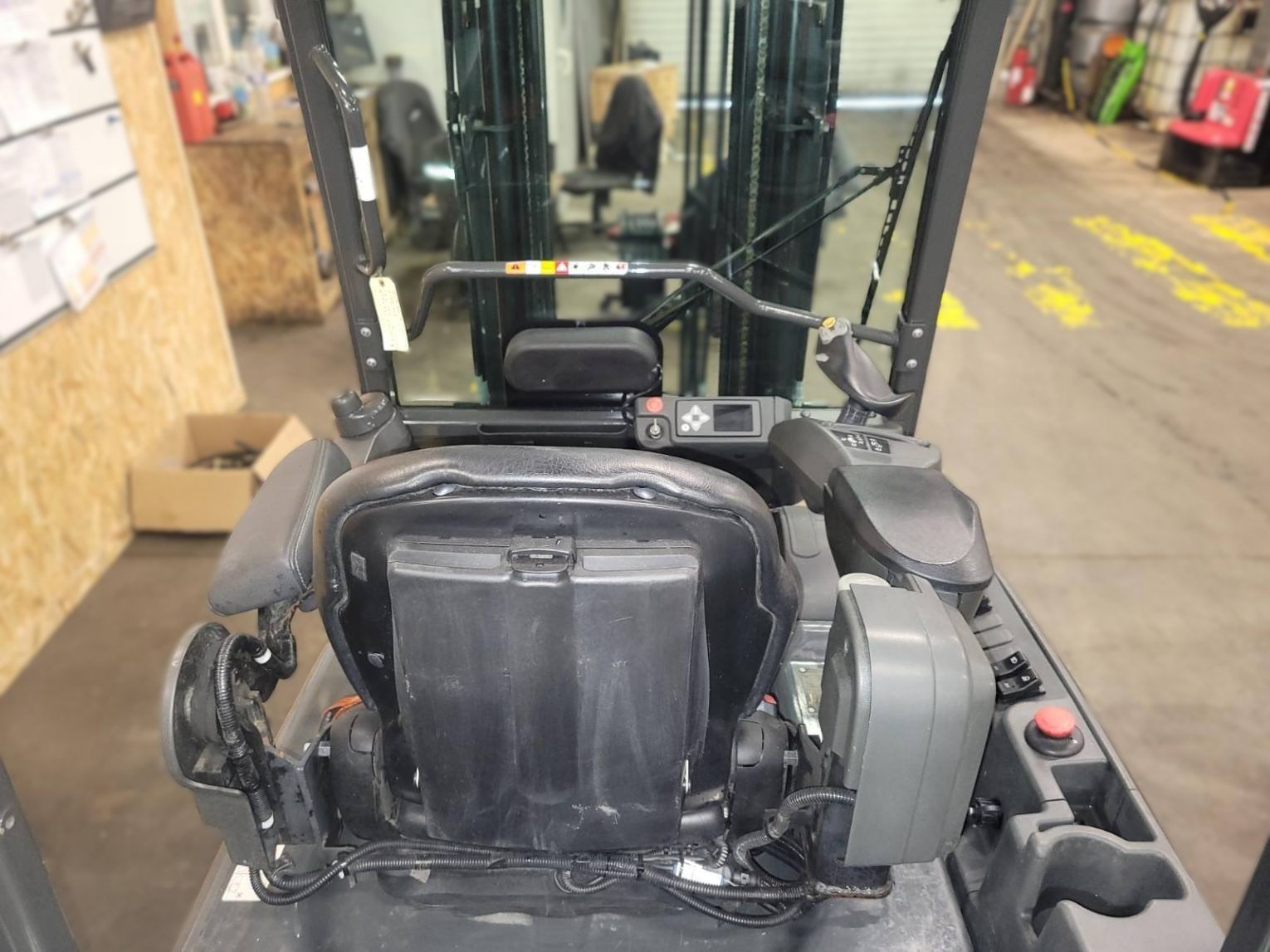 Chariot élévateur frontal UniCarriers TX3-15C